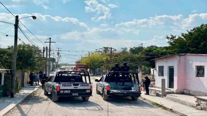 SSP de Veracruz mantiene operativos tras hallazgo de cuerpos en el tramo La Tinaja-Cosoleacaque