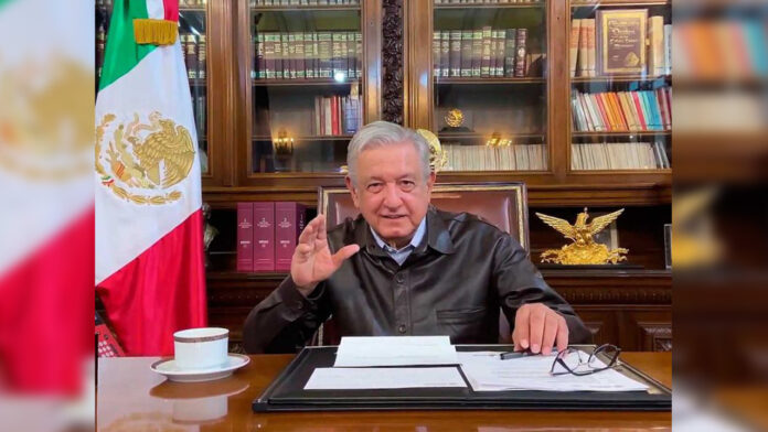 ‘Voy saliendo del covid-19’, afirma López Obrador