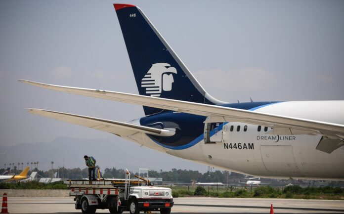 Reportan nuevo incidente en el AICM; avión de Aeroméxico tuvo un aterrizaje fallido