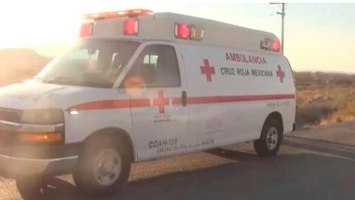 Una niña sin vida y 4 lesionados; familia volcó en carretera de Coahuila