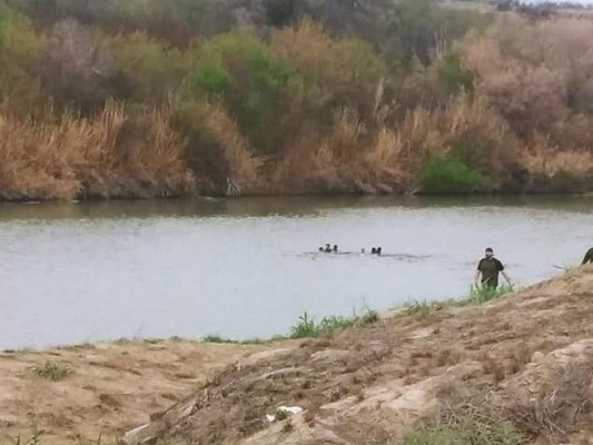 Encuentran dos cuerpos en el Río Bravo