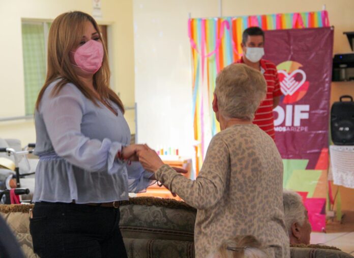 Celebra DIF Ramos Arizpe a los residentes de la Casa de Retiro “La Gloria”.