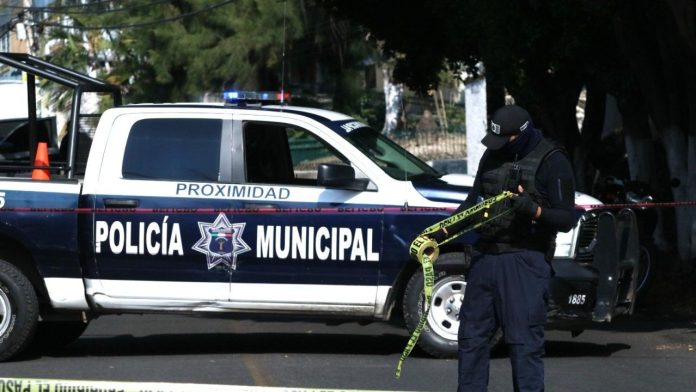 Asesinan a balazos a una pareja; iban saliendo de un restaurante