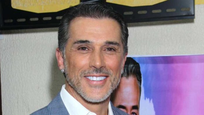 Sergio Mayer ingresa a OnlyFans con atrevido video