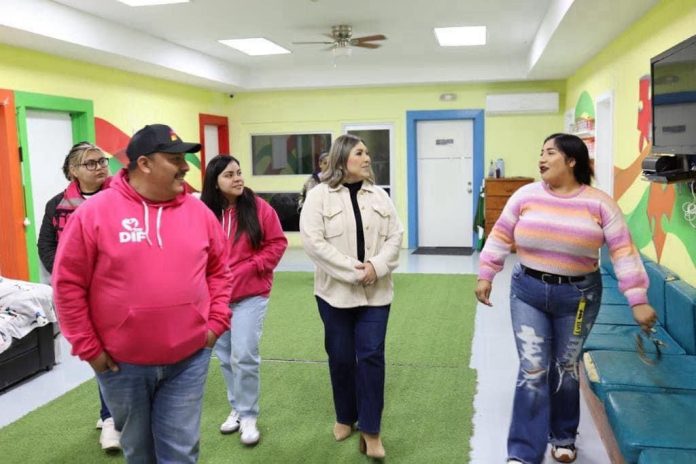 DIF Acuña visita casas hogares