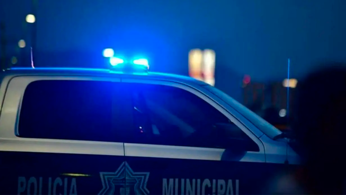 Localizan a hombre herido en la calle; su vecino lo golpeó con un tablón