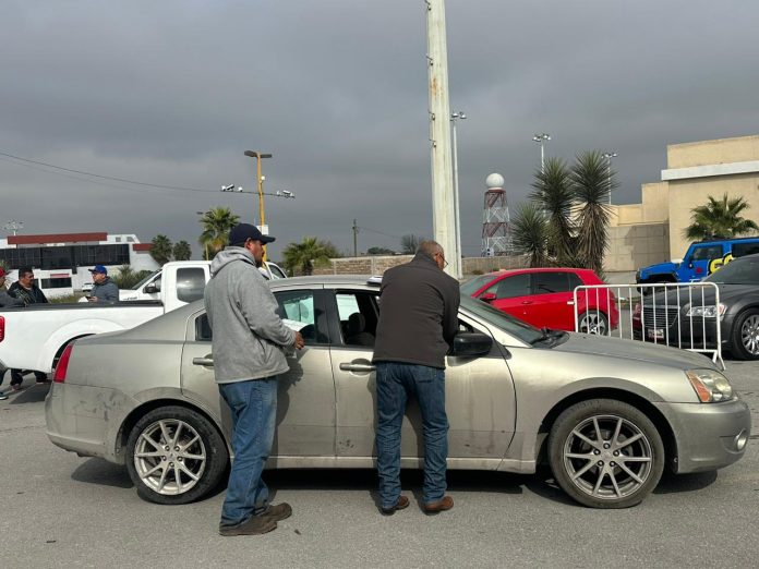 Detectan vehículos robados en módulo del Repuve