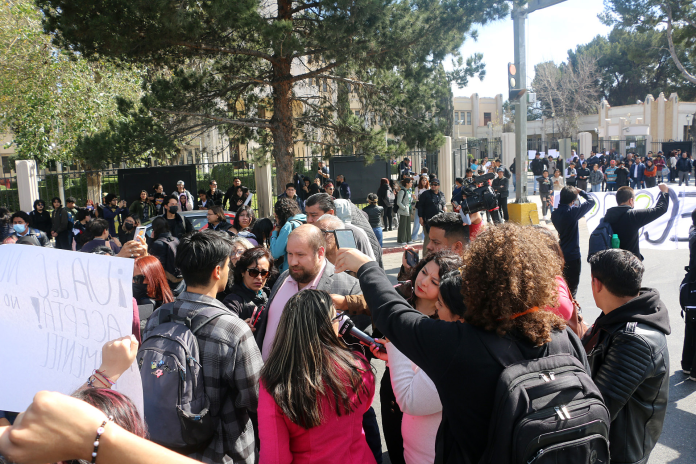 UAdeC entabla diálogo con Estudiantes Manifestantes