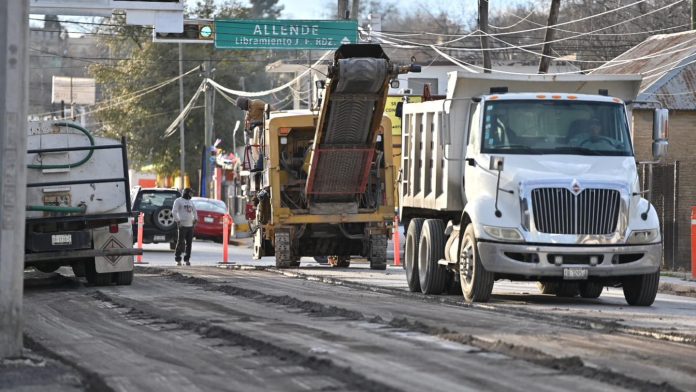 Continúan procesos de pavimentación en las principales avenidas de Acuña
