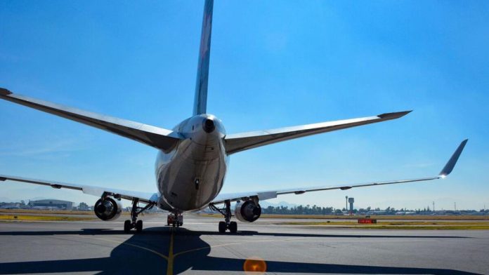 Pasajera fallece en pleno vuelo a Tijuana