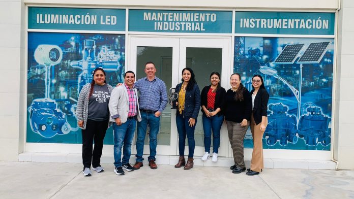Dona Technoelectric material a Centro de Rehabilitación