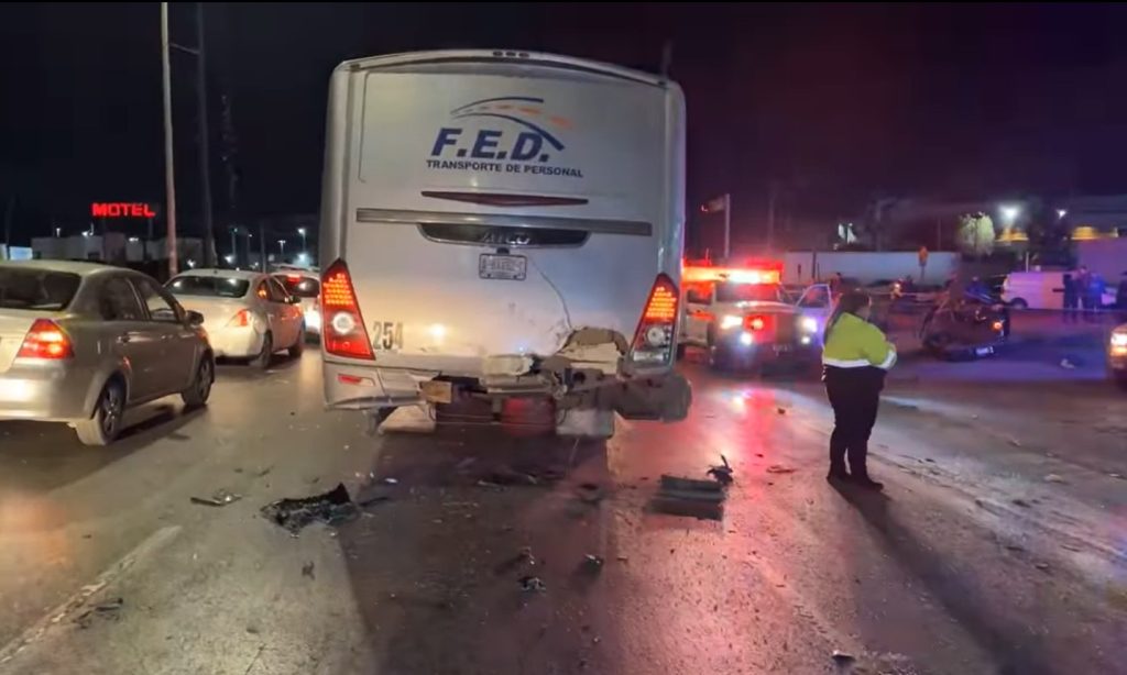 Mujer murió prensada en trágico choque en Saltillo; hay cuatro lesionados
