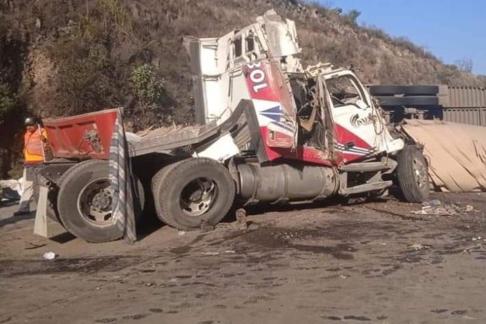Muere trailero rumbo a la Ciudad de México
