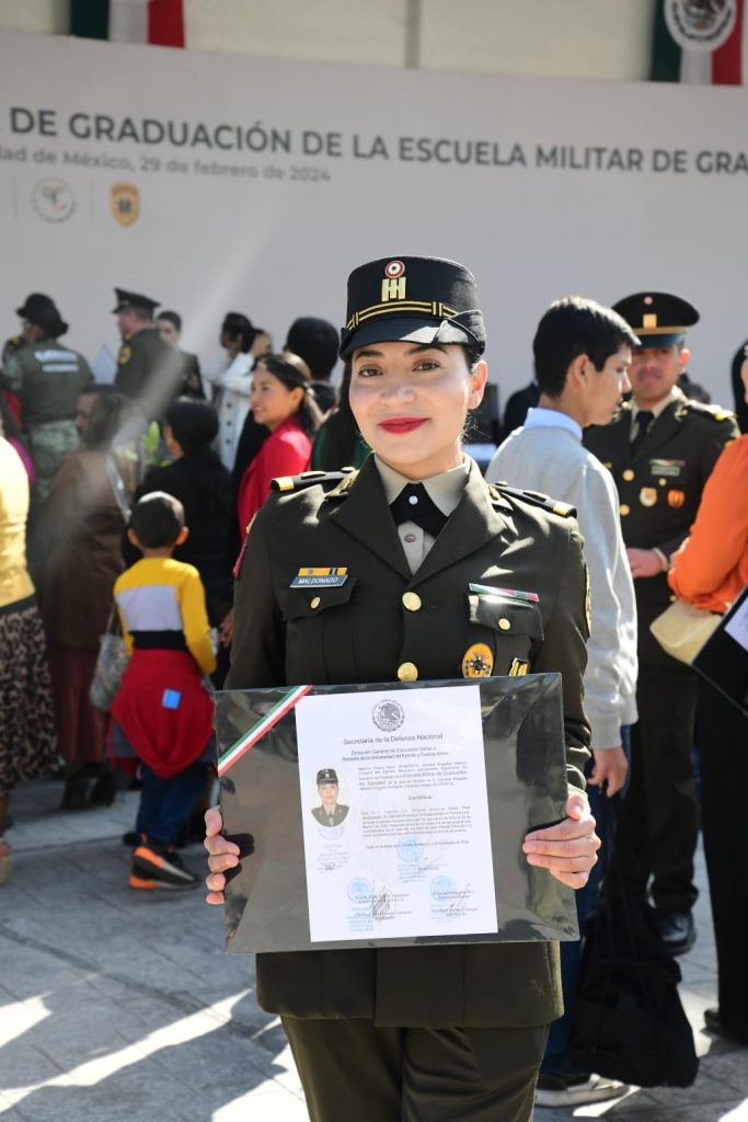 Se gradúan 219 médicos en diferentes especialidades de la Escuela Militar de Graduados de Sanidad