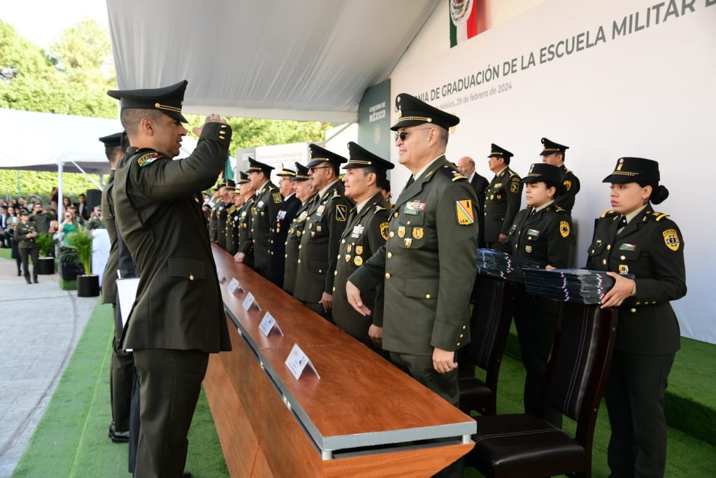 Se gradúan 219 médicos en diferentes especialidades de la Escuela Militar de Graduados de Sanidad
