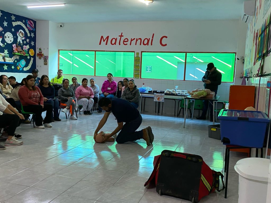 Capacitan a personal de la guardería "Smart Kids" de Sabinas