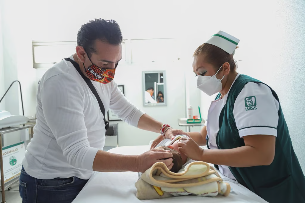 Llama IMSS a completar esquema de vacunación y evitar problemas de salud