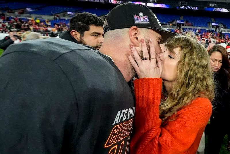 Super Bowl 2024: ¿Travis Kelce dará el anillo a Taylor Swift? ¿Qué equipo es favorito?