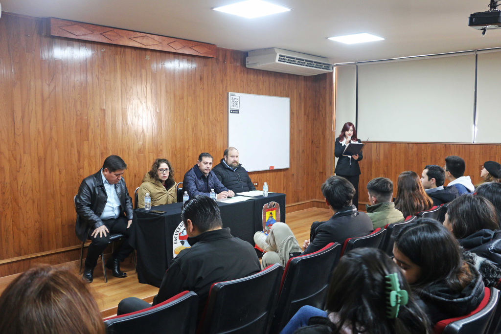 Lidera Pimentel Foros para la construcción de la agenda de la UAdeC