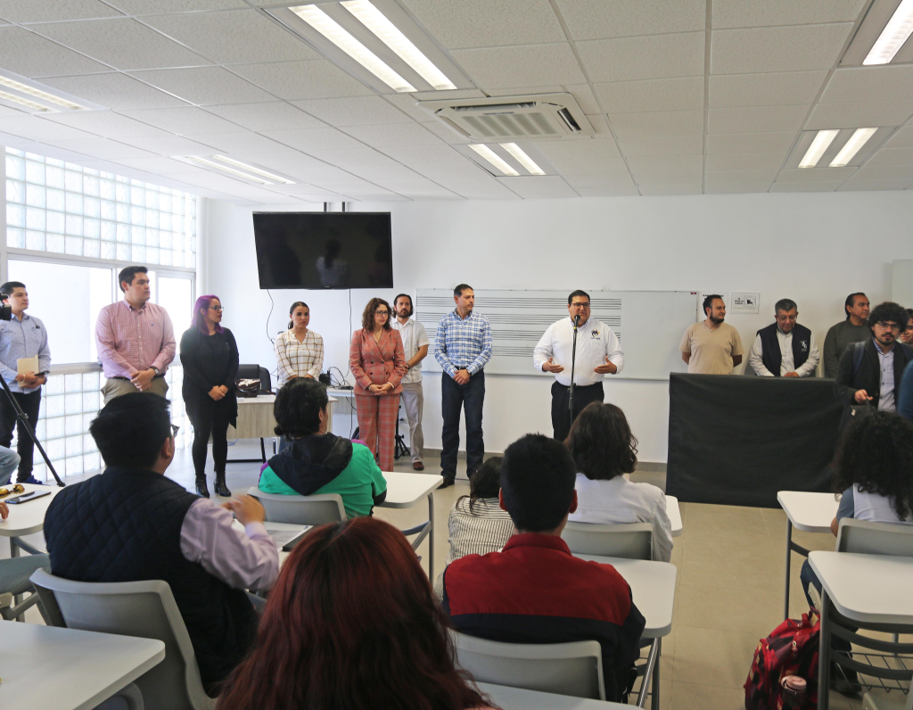Rector Octavio Pimentel lleva los Foros para la Agenda Universitaria a la Escuela Superior de Música