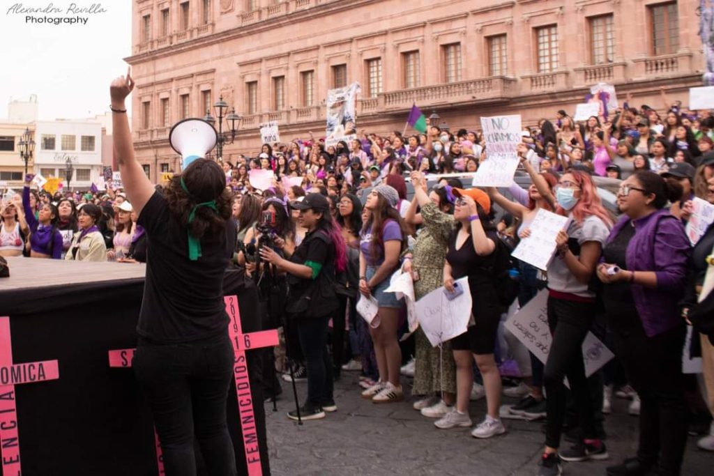 Solidaridad femenina