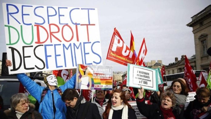 Francia hará historia al incluir el aborto en su Constitución