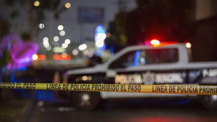 Padre muere frente a su familia al ser embestido por un tráiler