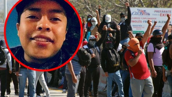 AMLO llama al policía que mató a normalista de Ayotzinapa a entregarse tras fuga