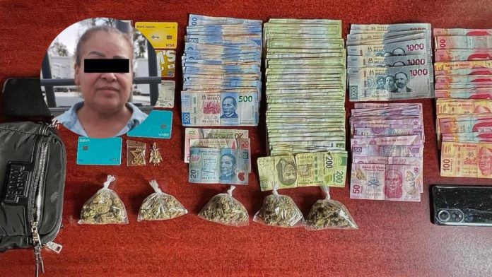 Detienen a mujer con droga y más de 87 mil pesos en Monterrey