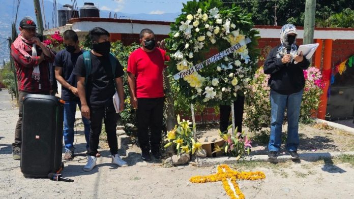 Detienen a dos policías por el homicidio del normalista de Ayotzinapa
