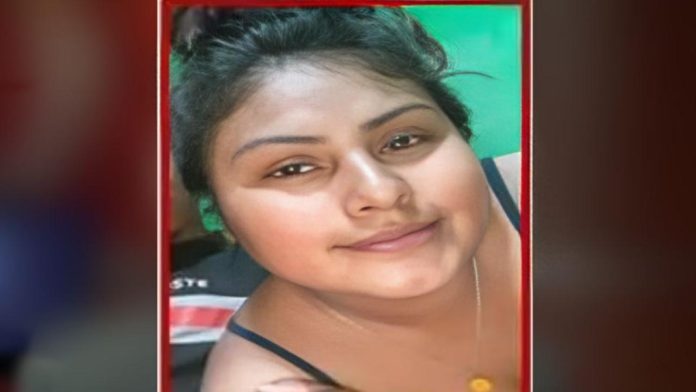 Buscan a mujer desaparecida; fue vista esperando el camión