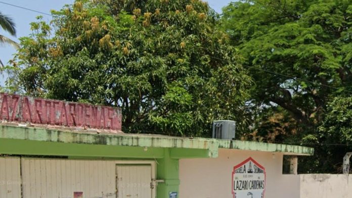 Alumno imita al Joker y atacó a su maestro en clase