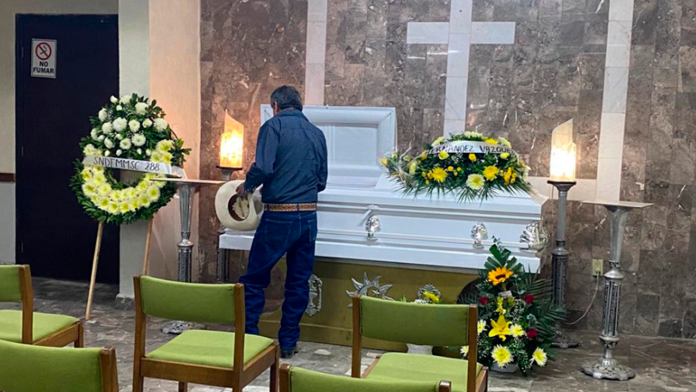 Familia y amigos dan a Dominic su último adiós