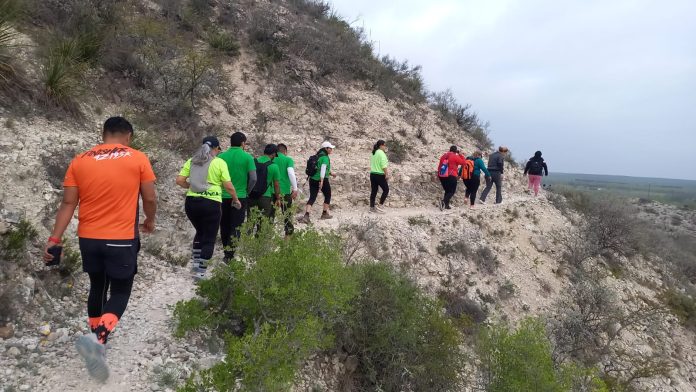 Con éxito realizaron senderismo ambiental en Acuña