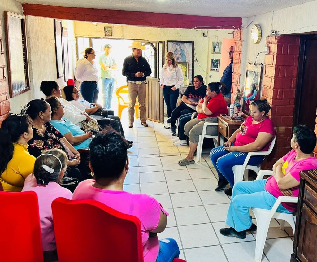Recorre Paty Cardona ejidos de San Pedro