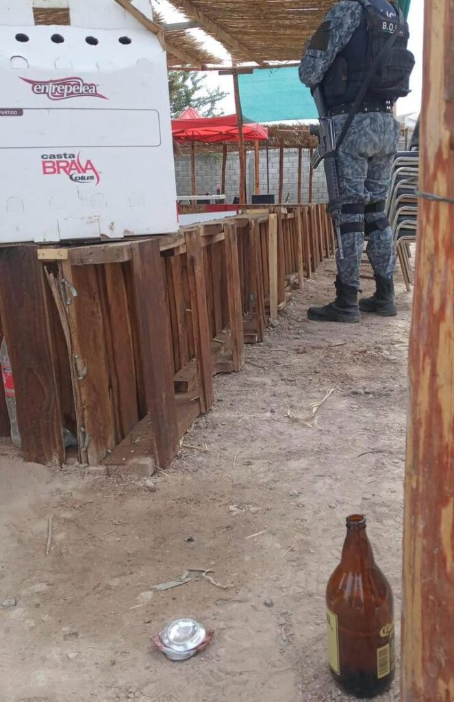 Clausuran establecimiento por realizar peleas de gallos y vender alcohol sin permiso