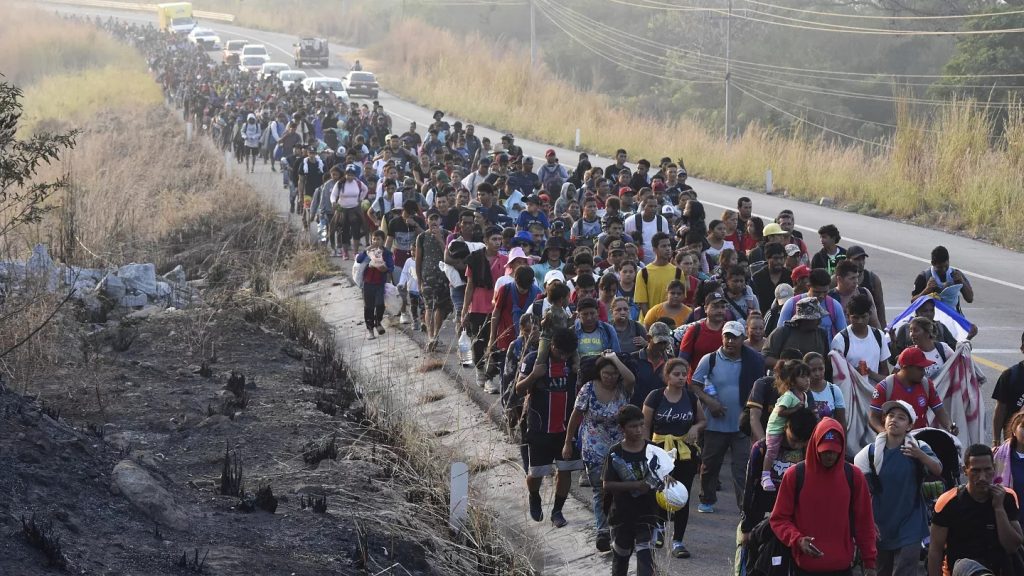 Advierten aumento de caravanas migrantes en la frontera por elecciones