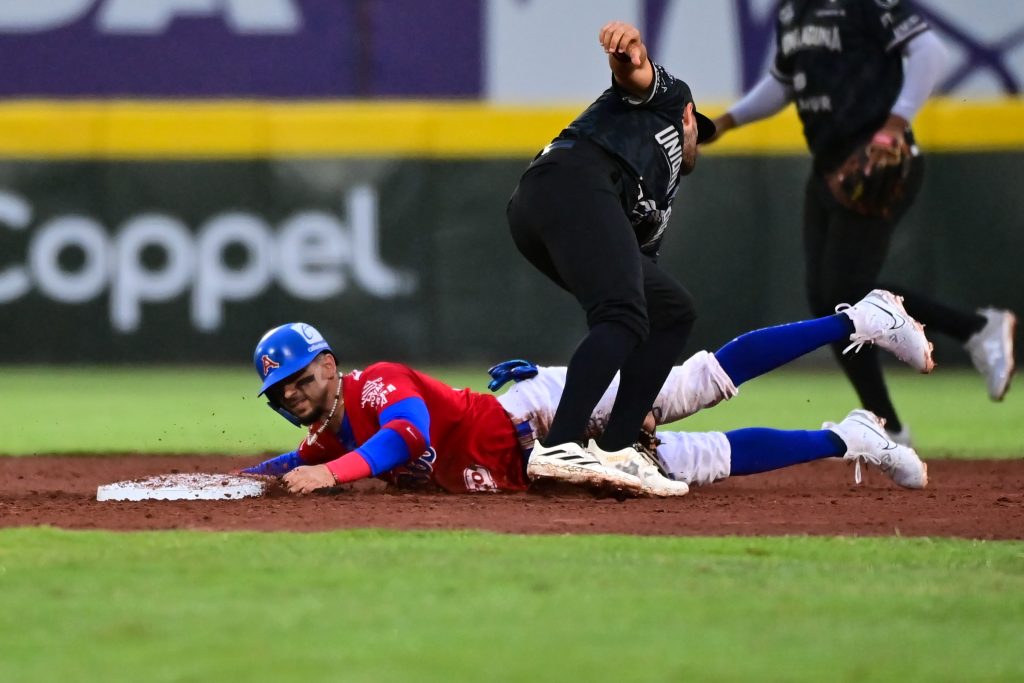La Furia Azul apalea a Los Algodoneros