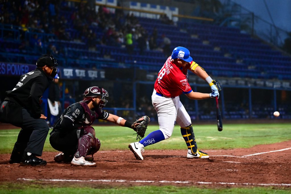 La Furia Azul apalea a Los Algodoneros
