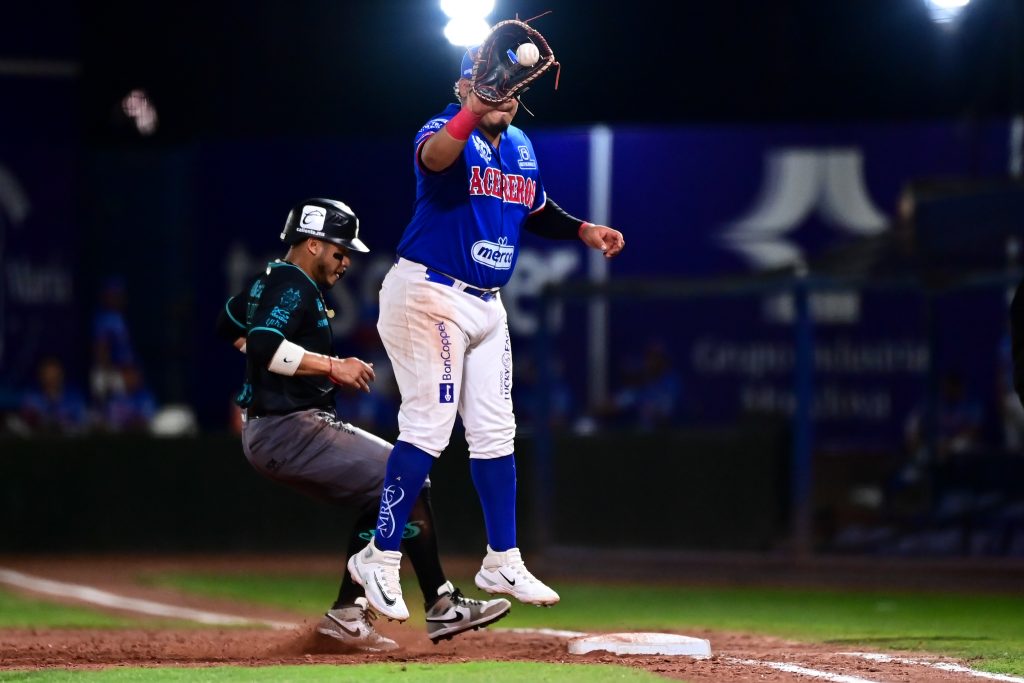 Saraperos empareja el clásico coahuilense