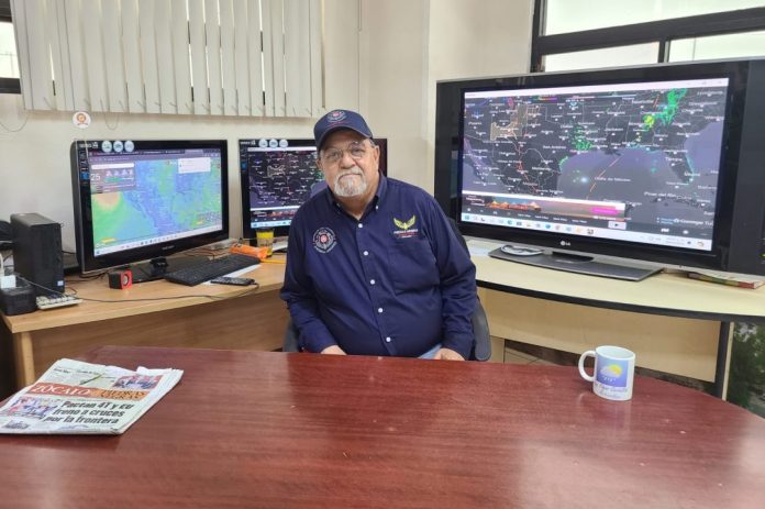 Edgar Carballido, Meteorólogo de Piedras Negras