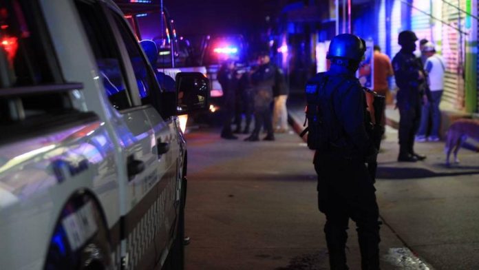 Matan a hombre y hieren a su esposa en ataque armado en Veracruz