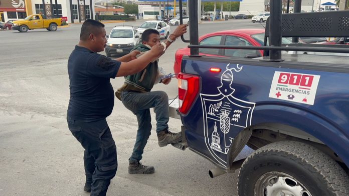 Drogadicto es detenido molestando a transeúntes