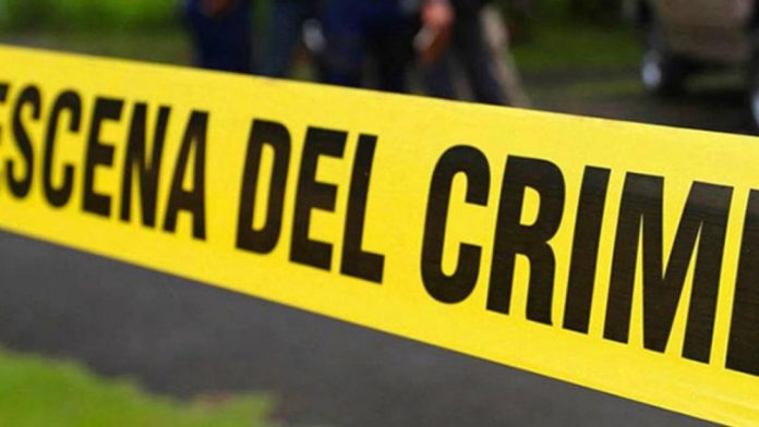 Con esperanza de que estuviera vivo, familia roba cuerpo de joven de escena del crimen