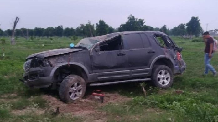 Conductora herida tras volcadura en Coahuila; se le atravesó un perro