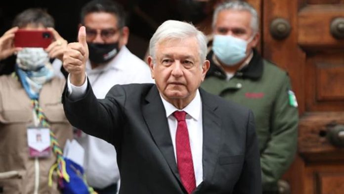 AMLO revela la hora exacta en que votará el 2 de junio