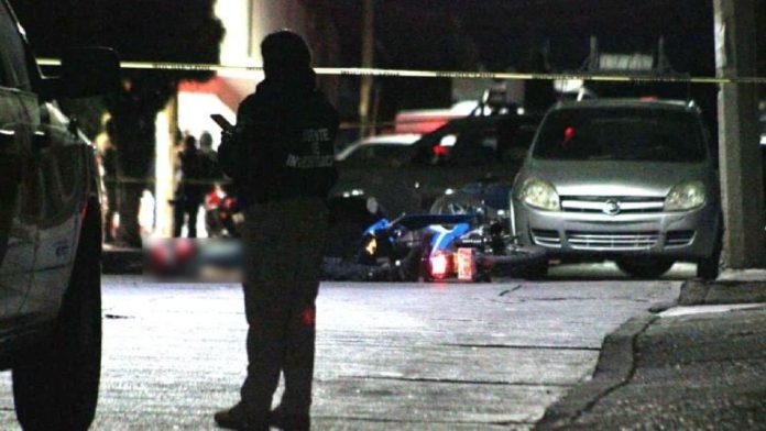 Asesinan a joven en barbería de CDMX