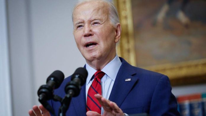 Biden aprueba el uso de armas estadounidenses para defender Járkov
