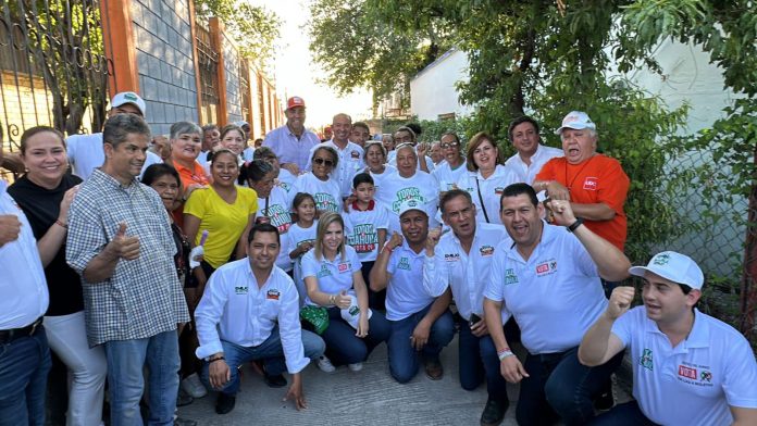 Refuerza Emilio de Hoyos promoción del voto