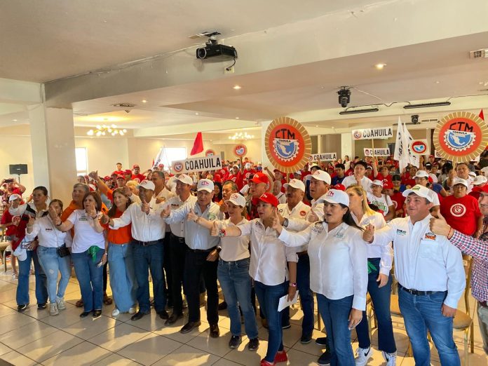 Emilio de Hoyos, Sonia Villarreal y Miguel Riquelme se reúnen con la CTM, jóvenes y médicos